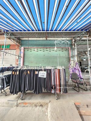 bán nhà ngang 5x23m, mặt tiền chợ đêm việt lập, gần cầu vượt linh xuân 1 km, p.an bình, tp.dĩ an