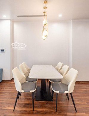 chính chủ bán ch intracom trung văn 118m2 3pn căn góc,tầng trung view thoáng.lh:0987362225