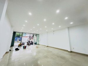 kiếm đâu mặt tiền ngay phố căn nhà 3 tầng kinh doanh ngang 6,25m cho thuê tháng 25 triệu mặt tiền