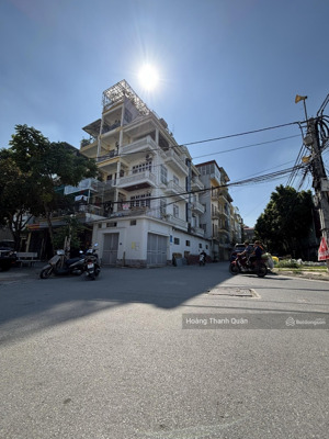 biệt thự sài đồng - lô góc - mặt tiền đỉnh - hơn 60m2 - 3 tầng - 15 tỷ