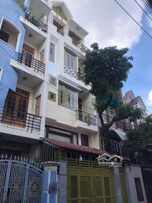 bán gấp nhà nằm quốc cang-quận 1 cho thuê 28tr, diện tích 81,5m2 giá 5tỷ590 nằm gần bệnh viện từ dũ