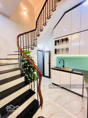 bán nhà trần bình 41m2, lô góc 2 thoáng ngõ rộng gần phố ô tô đỗ , đi bộ ra các trường đại học,