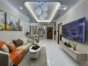 căn hộ full nội thất ngay ga metro, giá 38tr/m2, thanh toán 15% nhận nhà, góp 5tr/tháng. ck 15 chỉ