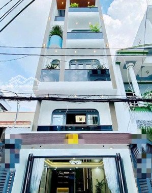 cô phương bán nhà huỳnh tịnh của -q.3. giá 4tỷ/72.4m2 đang cho thuê 30triệu.ngay th nguyễn thái sơn