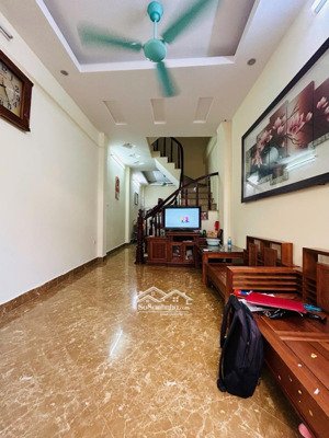 giá hời! gần phố hoàng mai, gần ô tô, kinh doanh, nhà đẹp, sđcc, full nội thất, 50m2*5t