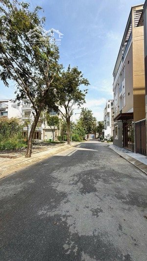 bán nhà phố nhà bè, kdc anh tuấn riverside, vị trí lô góc cực đẹp, 85,2m2, 4 tầng, hiện đai, 9,9ty