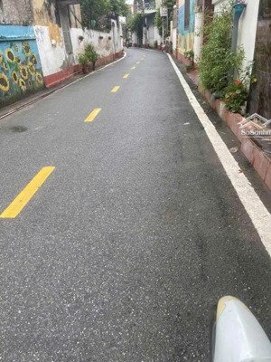 cần bán gấp 67m2 mt 4,31, hậu 4,31 , dài 15,6 đức thượng mà chỉ 6.250 tr