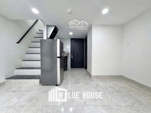 1 trệt 1 lầu full nội thất - bancol - gần đại học văn hiến - ở liền