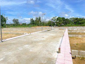 đất phường hương trà sát mặt tiền - gần siêu thị go - cách tttp chỉ 10'' đi xe - pháp lý đầy đủ