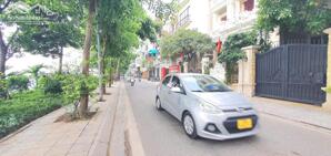 Nhà Nhật Chiêu Mặt Tiền 12M View Hồ Tây 6 Tầng Thang Máy 25 Tỷ