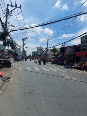 bán nhà mt thoại ngọc hầu 4x30m 4 lầu giá 15.5 tỷ (giá cũ 18 tỷ)