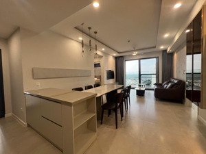 cho thuê the antonia 3pn nhà đẹp + ô xe hầm giá chỉ 40 triệu/tháng