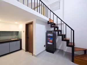 phòng có gác mới xây ngay sát phú mỹ hưng, gần cầu phú mỹ, secc, ufm, tdtu, nttu, kcx cầu tân thuận