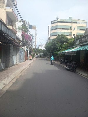 bán nhà 4 lầu ngay bến xe miền đông bình thạnh 4,3 x 16m - 5 pn - giá 11 tỷ 7 hxh đi lại thoải mái