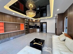 bán nhà mặt ngõ xuân thuỷ, ngõ nông thông oto đỗ cửa, lô góc 3 thoáng, full nt 51m2*5t kd sầm uất