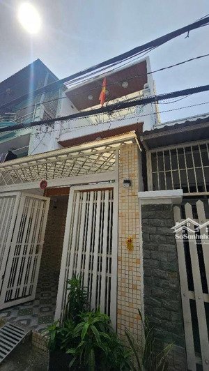 3 tầng - hẻm thông tứ tung - giáp quận 7 - nhà mới ở ngay - 4 tỷ 75 - đ. 1982 huỳnh tấn phát