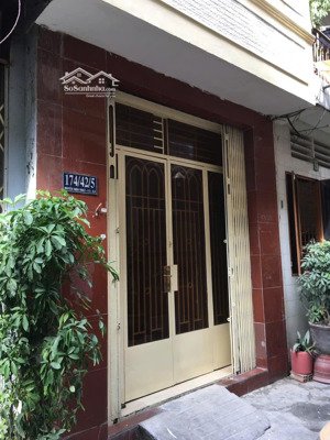 nhà nguyên căn cho thuê trung tâm q3, giá 8 tr/th