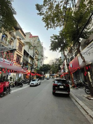 hiếm! bán nhà phân lô, nguyễn khánh toàn, cầu giấy - 100m2 - 5 tầng - gần 8m mt - ô tô tránh - kd