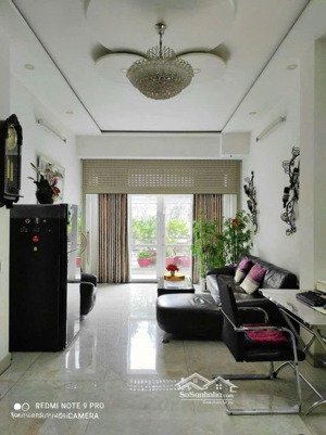 bán nhà mt đào duy anh p.9.q. phú nhuận dt:5x20 cn:100m2 kc: 1trệt 3 tầng giá 20 tỷ