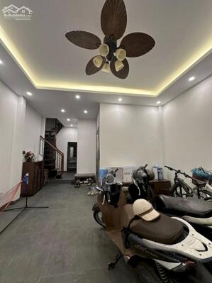 CẦN BÁN NHÀ PHỐ ĐẦM TRẤU QUẬN HAI BÀ TRƯNG - 6 TẦNG THANG MÁY CHÀO GIÁ 15.9 TỶ. SĐCC