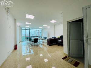 NHÀ PHÂN LÔ- MT 5M- 7 TẦNG- THANG MÁY- NỘI THẤT XỊN- Ở SƯỚNG- GARA Ô TÔ- PHỐ VŨ PHẠM HÀM.