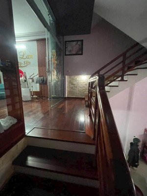 chính chủ gửi bán nhà 3tầng tại đại thượng-đại đồng dt100m2 mặt 5m siêu đẹp