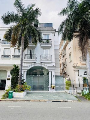 bán nhà nam thông 3, quận 7, một căn duy nhất 8x18m, 4 tầng, bán giá 40 tỷ