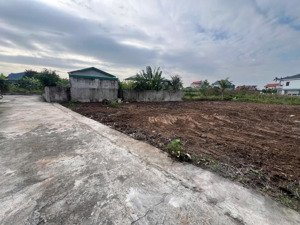 lô đất hoà nghĩa - tổng gần 800 m ( 400m đất thổ + 400 m đất 03 nguồn gốc thổ cư -gia 7,7 ty