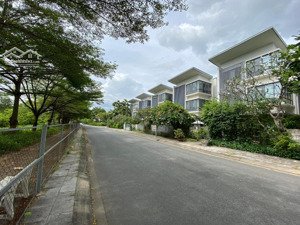 cho thuê biệt thự garland 230m2 27tr gần gia hoà, đỗ xuân hợp, khang điền. lh 