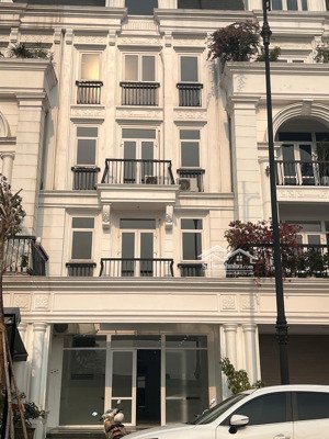 chính chủ cho thuê bt louis city đại mỗ hoàn thiện full 30 triệu/ tháng. ngay đường lê quang đạo