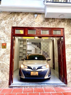 nhà mới đẹp, ô tô vào nhà, 5 tầng, về ở luôn.