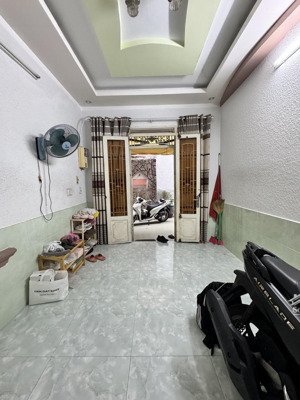 ngay chợ bà chiểu - sát quận 1 - 43m2 3 tầng btct - đang có dòng tiền