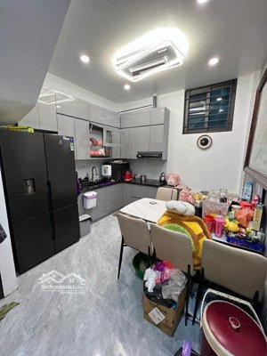 bán nhà tôn đức thắng, ngõ oto, chợ dân sinh , gần trường cấp 1-2, siêu thị , 45m*4t