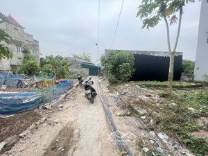 chính chủ bán lô đất tt ngủ hiệp thanh trì dt 50m2 giá hơn 4 tỷ ô tô đỏ cửa vị trí rất đẹp