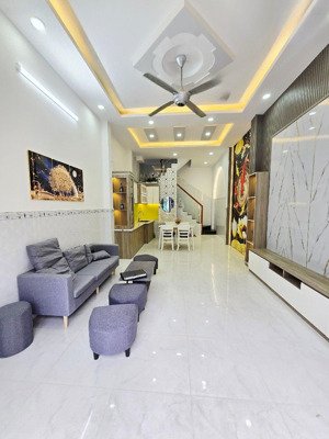 nhà mới tinh hàng hiếm tại lê văn quới, 4,65 tỷ, 40m2, 2pn, 3wc, 2 tầng