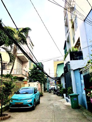 bán nhà 1 bước ra nguyễn thị thập;58m2+4tầng btct;ô tô ngủ trong nhà;mới ở ngay;nhỉnh 12tỷ tl.