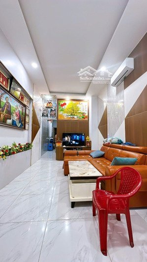 bán nhà 4 tầng 6 phòng ngủ kế bên nhà thờ xóm chiếu quận 4