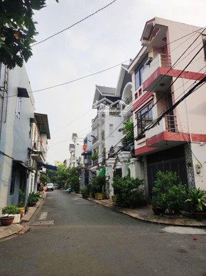 gấp bán giảm chào 200tr - nhà đẹp , sổ vuông - hẻm xe tải tránh - bình long, tân phú - vị trí đẹp