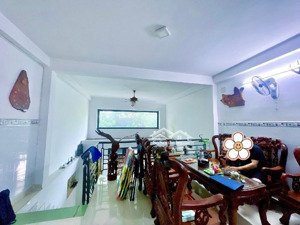 phạm văn đồng-giáp bt-sát mt-ngay cv gia định-hẻm xe tải thông-nhà đẹp-60m2-4tầng-5pn-còn 9,7tỷ tl