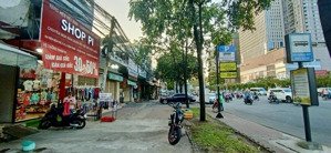 phòng trọ nằm ngoài mặt tiền đbp, gần lanmark81