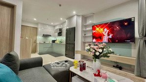 căn góc view sông nội thất cao cấp ở ngay