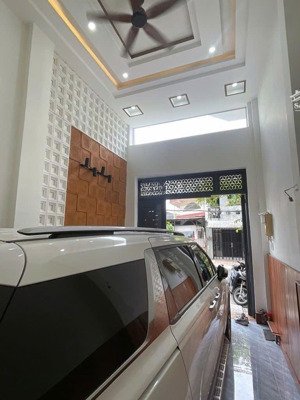 hiếm thật sự mặt tiền 4 tầng kinh doanh xe hơi đậu trong nhà sát phạm hùng, quận 8