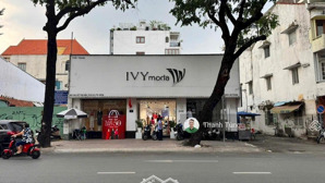 vị trí siêu đẹp - góc 2 mt võ thị sáu, quận 3 - 12x28m - 2 tầng - hđt 300 triệu/tháng - giá 199 tỷ