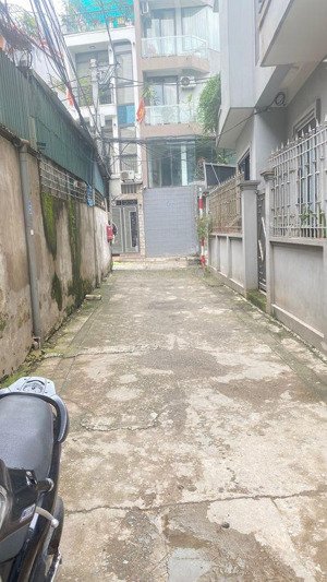 hot hot hot lô đất còn sót lại tại phố trạm long biên siêu đẹp ngõ ô tô