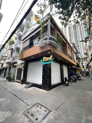 cho thuê căn góc 2 mặt tiền 285/125 cách mạng tháng 8. dt: 5 x 14m, 1 lầu, lh: thuận