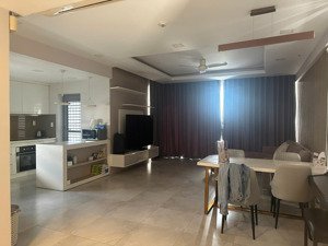 gấp. chủ gửi bán gấp căn hộ 3pn - 123m2 căn góc, lầu cao, view hồ bơi, green valley giá 11,3 tỷ