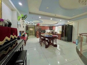 phạm văn chiêu.p8 gò vấp 2mt .5 tầng 90m2 .không lộ giới hẻm thông 6m thang máy .điện năng lượng