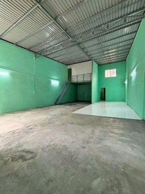 kho xưởng 11 triệu / tháng - điện 3 pha