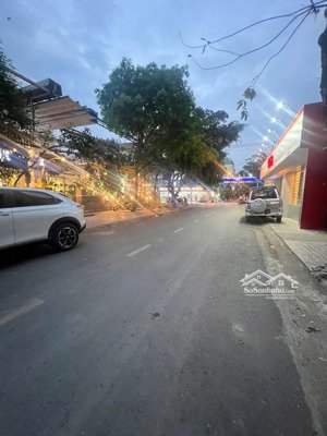 nán nhà 4x20 m giá 19,9 sổ hồng, có thang máytỷ đường số p tân quy quận 7