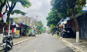 cực hiếm, sát biển du lịch, mặt tiền đẹp 131m2, tặng nhà, sổ sẵn giá mềm 21 tỷ lê văn thứ, sơn trà.